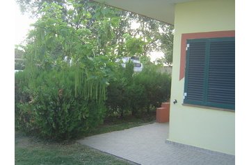 Grèce Privát Katerini, Extérieur